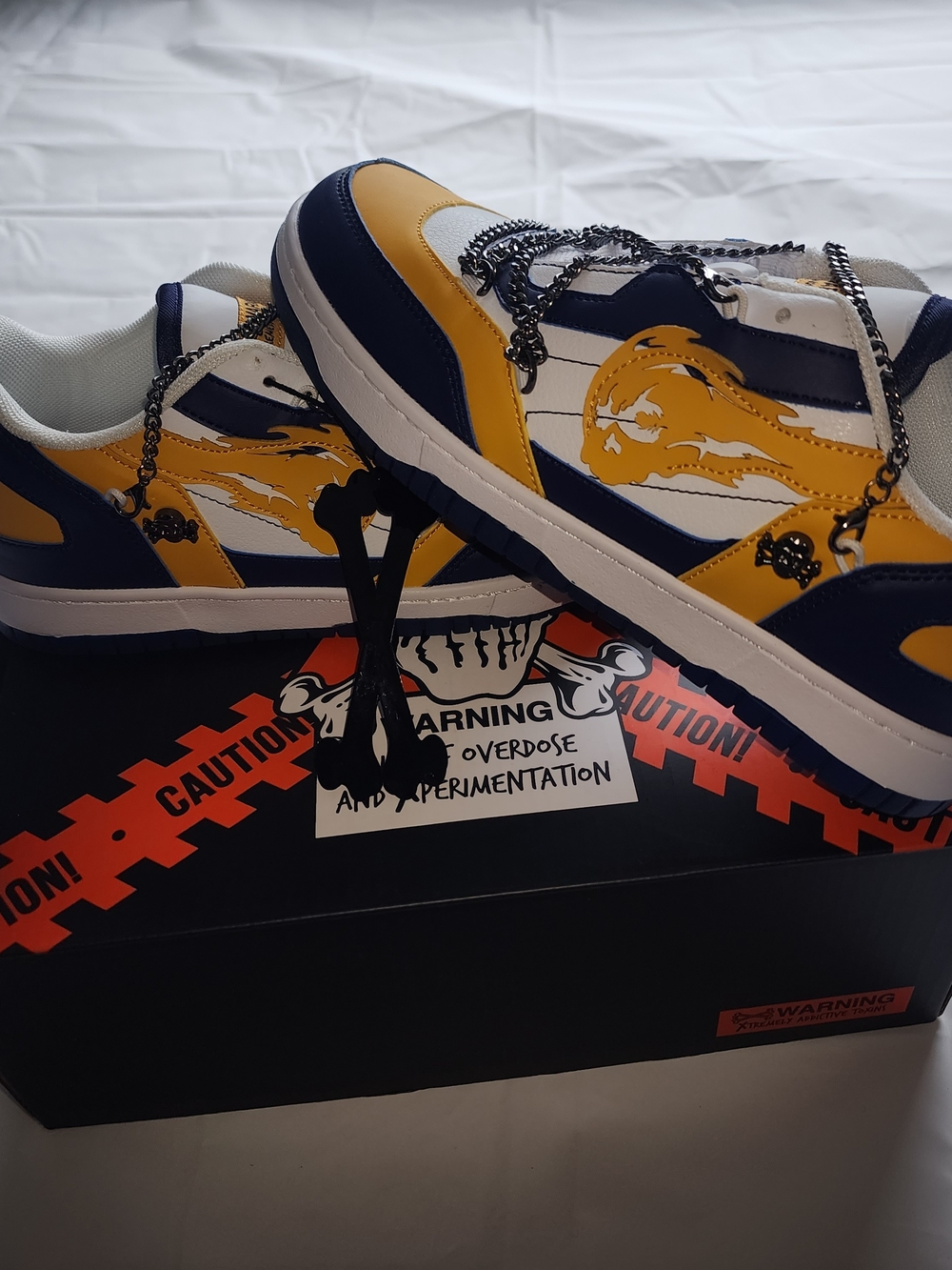 Men's Low-Top Sneakers in Navy, Yellow & White